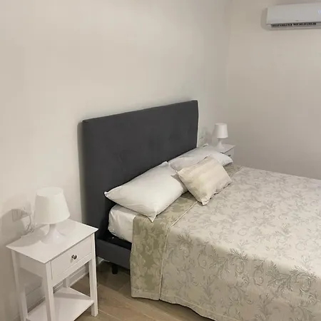Anita Deluxe Apartment Naples
